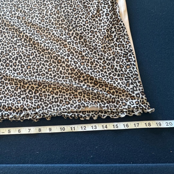 SUPER STYLISH FLATTERING Leopard Print Skirt- fully lined with slit and FUN hem! - Picture 7 of 10